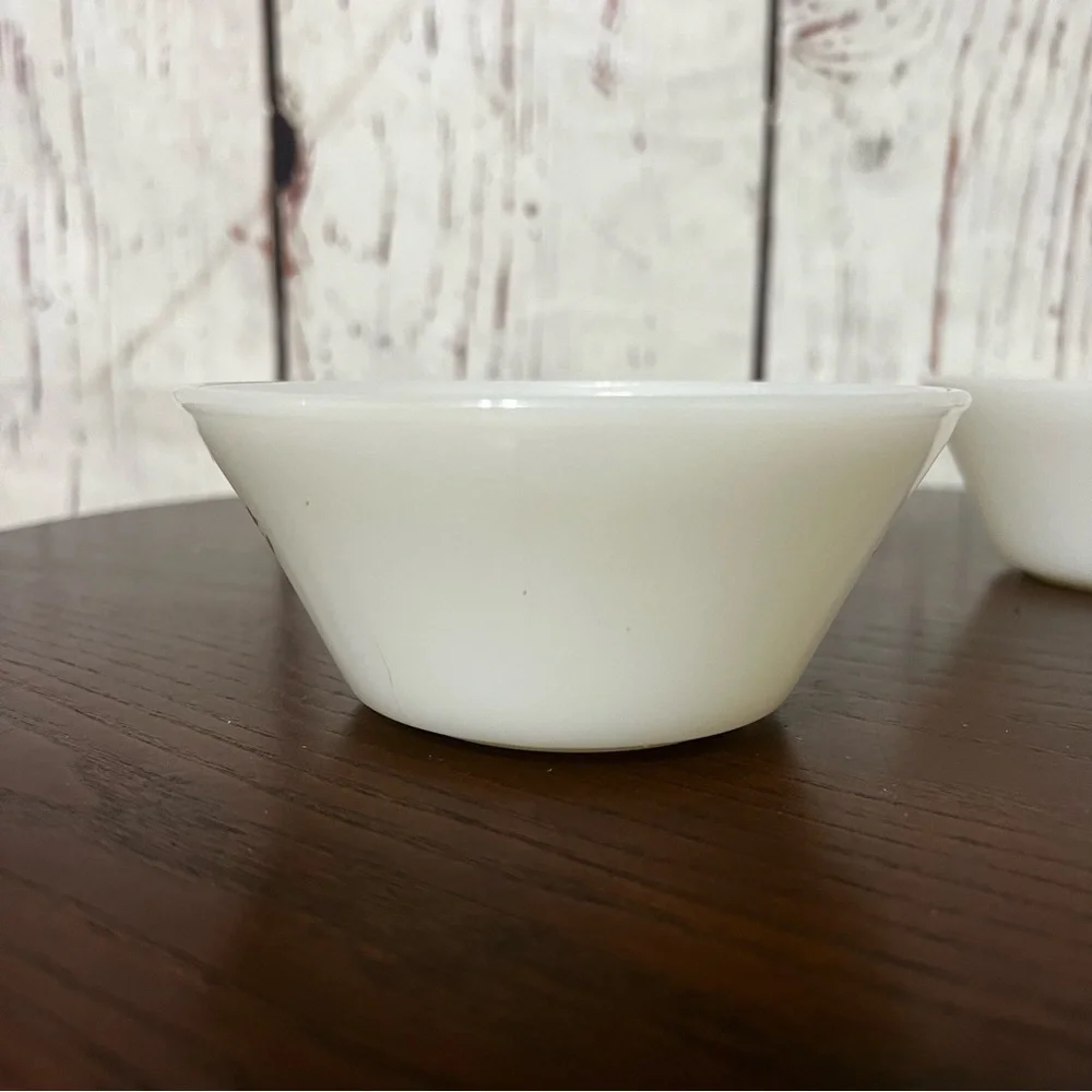 ANCHOR HOCKING Fire King ware Vintage White Soup Bowls with Green Floral Design - Picture 5 of 14